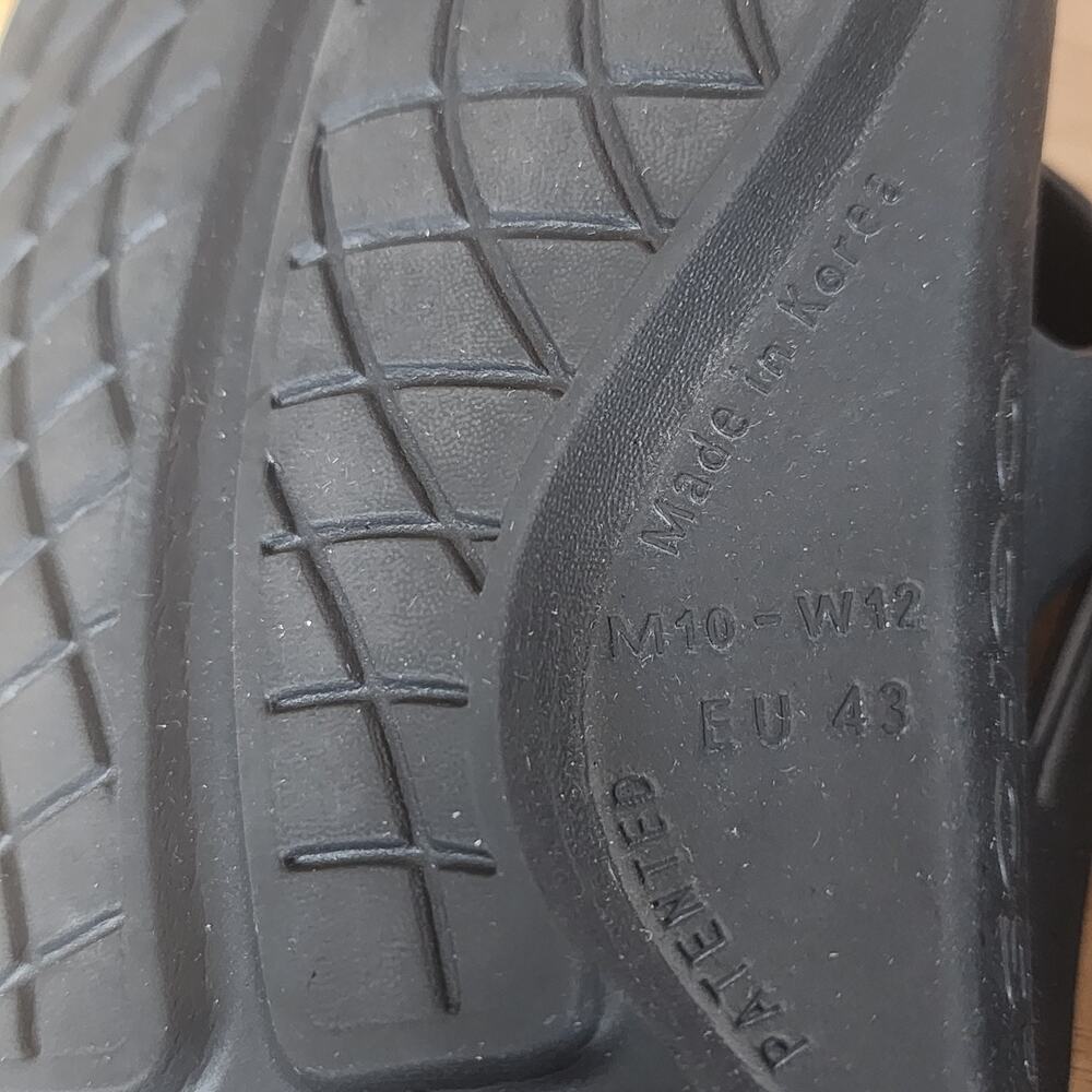 OOFOS Original Recovery Sandals Black Thong Flip Flops Men's 10 Women's 12 EU 43 - Picture 6 of 6